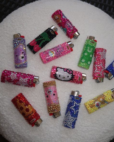 Bedazzle lighters DROP IS LIVE NOW!!! ⭐️⭐️⭐️ there is only 1 of each design available… website in bio Diy Lighters Design, Cool Lighters Designs, Custom Things To Sell, Badazzel Lighters, Bedazzled Pill Bottle, Bedazzle Lighter, Beaded Room Decor, Stuff To Bedazzle, Bedazzler Machine