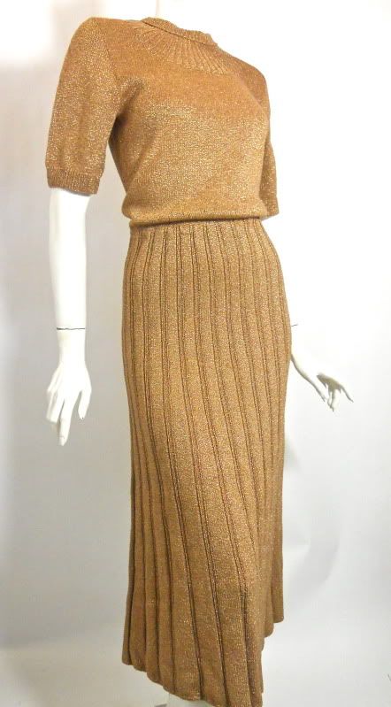 1930s bronze metallic knit dress with deco sunburst neckline and ribbed skirt. Vintage Dresses 30s, 30s Dresses Vintage, 30s Dresses, Metallic Knit Dress, Vintage Fashion 1930s, 30s Dress, 1930 Fashion, Dresses Diy, Skirt Diy