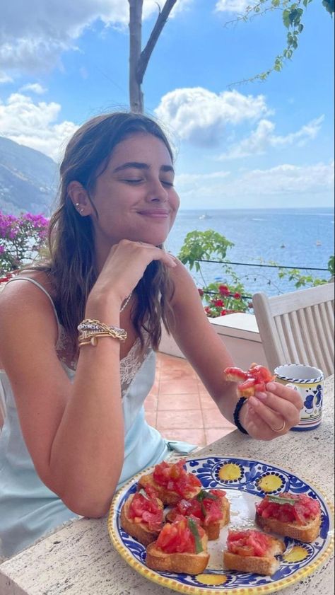 Taylor Hill Wallpaper, Taylor Hill Outfits, Taylor Hill Instagram, Hill Wallpaper, Tyler Hill, Stormi Bree, Instagram Italy, Yasmin Wijnaldum, Dream Dates