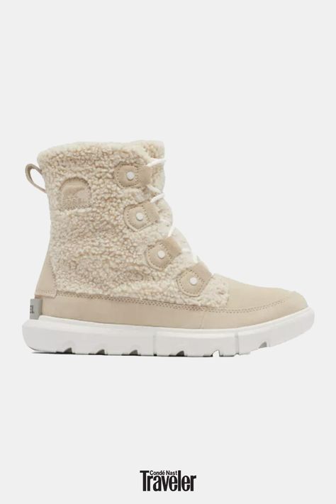 Cold weather doesn't stand a chance against this footwear. Best Womens Winter Boots, Winter Boots Women Snow, Sorel Explorer, Cozy Winter Boots, Rainy City, Best Winter Boots, Sorel Winter Boots, Cozy Boots, Sorel Womens