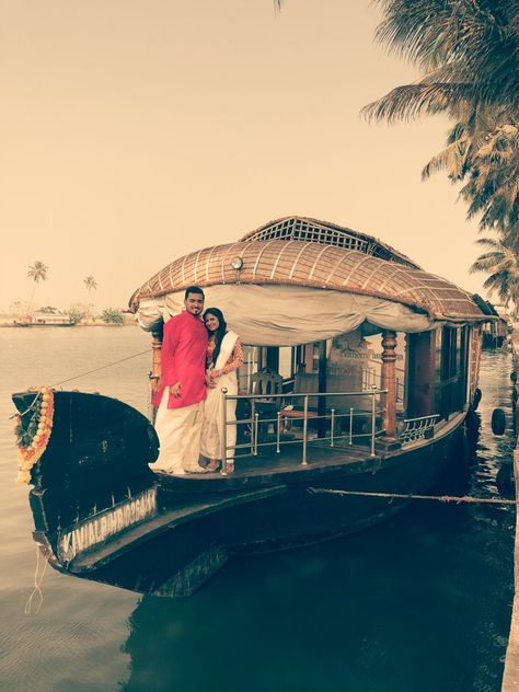 kerala post wedding photoshoot#kerala pre wedding photoshoot Boat House Photoshoot Kerala, Kerala Pre Wedding Photoshoot, Kerala Boat House, Kerala Photoshoot, Kerala Boat, Post Wedding Photoshoot, House Boat Kerala, Kerala Photography, Boat Photoshoot