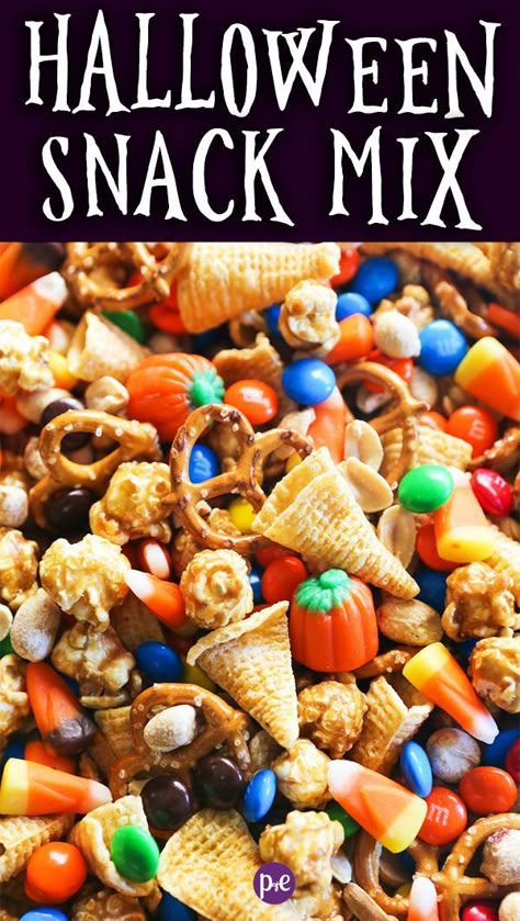 Halloween Snack Mix With Bugles, Snack Mix Halloween, September Snacks For Preschool, Halloween Kiddie Party, Fall Snacks For School, Fall After School Snacks, Bulk Halloween Treats, Kid Friendly Halloween Snacks, Halloween Snack Bar