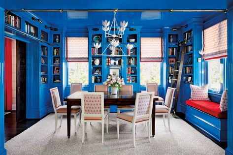 Cobalt Blue Dining Room, Red And Blue Dining Room, Colorful Rooms, Wall Trends, Blue Interiors, Paint Trends, Maximalist Home, Built In Bunks, Dining Room Blue