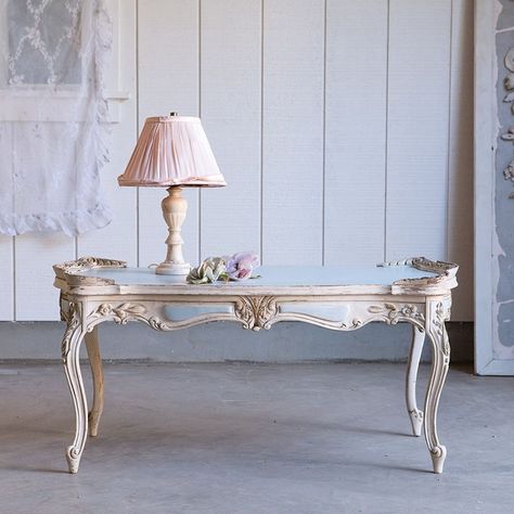 Shabby Chic Console Table, Chic Console Table, Entrance Tables, Romantic Furniture, Rachel Ashwell Shabby Chic Couture, Vintage Style Furniture, Shabby Chic Decorating, Rachel Ashwell Shabby Chic, Antique Booth