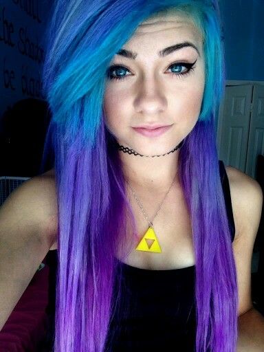 Pinterest:ttmoonab HeyThereImShannon atm she is my fav x Shannon Taylor, Emo Scene Hair, Galaxy Hair, Punk Emo, Emo Hair, Scene Hair, Emo Girls, Dye My Hair, Grunge Hair