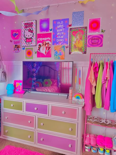 Preppy Bedroom Furniture, Colorful Aesthetic Bedroom, Cute Colorful Bedroom, Pastel Eclectic Decor Bedroom, Maximalist Kids Room, Kid Core Room, Kidcore Bedroom, Kawaii Furniture, Kidcore Room