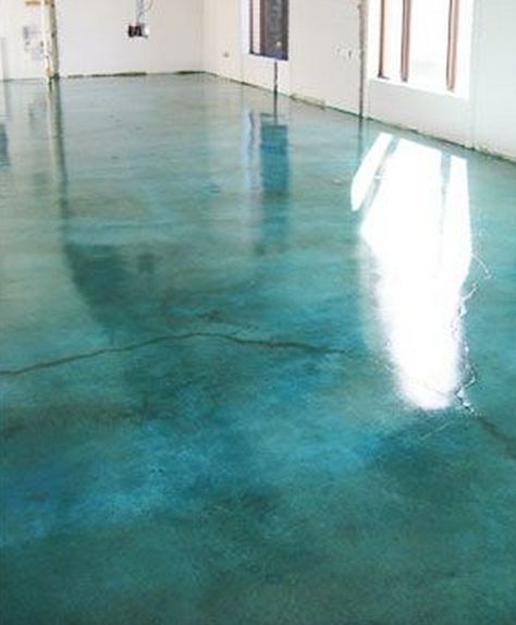 Diy Concrete Stain, Flooring Bathroom, Diy Staining, Concrete Stained Floors, Refinishing Floors, Cement Floor, Concrete Floor, Gym Flooring, Stained Concrete