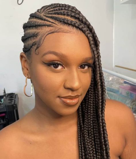 60 Fun Lemonade Braids Hairstyles To Try In 2024 Ghana Lemonade Braids, Lemonade Braids Medium Size, Lemonade Braids Large, Large Lemonade Braids To The Side, Big Lemonade Braids To The Side, Lemonade Braids Styles, Side Cornrows With Box Braids, Corn Row Box Braids, Cornrows Side Part