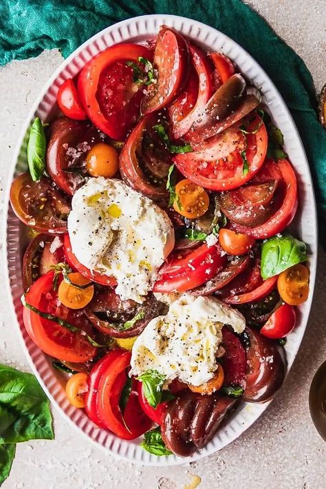 Burrata Caprese Salad, Harvest Meals, Burrata Caprese, Heirloom Tomato Recipes, Burrata Recipe, Too Hot To Cook, Summer Dinner Ideas, Vegetable Salads, Cranberry Chicken Salad