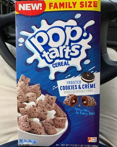 Spooned & Spotted: Cookies & Crème Pop-Tarts Cereal American Cereal, Pop Tart Flavors, New Cereal, Cereal Flavors, Chocolate Cookie Crust, Food Combos, Cereal Brands, Frosted Cookies, Cereal Snacks