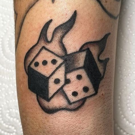 TATTOOS BY HANNAH on Instagram: "FLAMING DICE 🔥 Tattooed for Roxy DM to book in with me!" Old School Dice Tattoo, Dice Tattoo Trad, Dice American Traditional Tattoo, Dice Flash Tattoo, Dice On Fire Tattoo, Black N White Tattoos, Elbow Trad Tattoo, American Traditional Dice Tattoo, Dice Traditional Tattoo