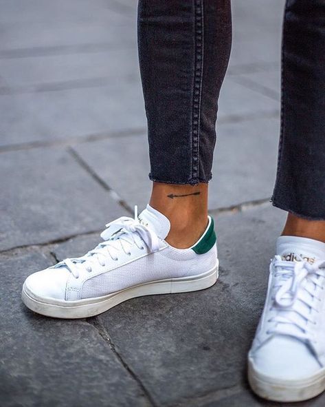 Arrow tattoo ankle Cool Little Tattoos, Ankle Tattoo Men, Tatuagem Masculina Pequena, Petit Tattoo, Ankle Tattoos, Tattoos Men, Cool Tattoos For Guys, Arrow Tattoos, Small Tattoos For Guys