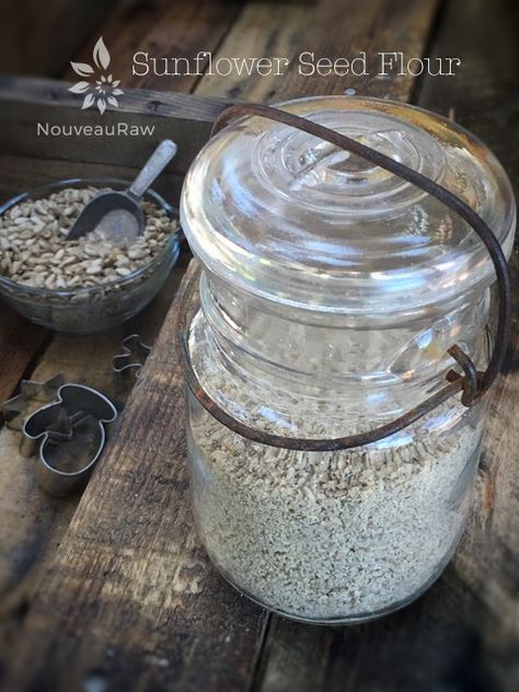 sunflower-seed-flour1 Raw Nuts, Flour Substitute, Flour Alternatives, Gluten Intolerance, Sprout Recipes, Wheat Flour, Sunflower Seeds, Gluten Free Flour, Bread Flour