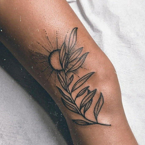 Western Tattoos Ideas, Tropisches Tattoo, Western Tattoos, Muster Tattoos, Leg Tattoos Women, Knee Tattoo, Sleeve Tattoos For Women, Feminine Tattoos, Dope Tattoos