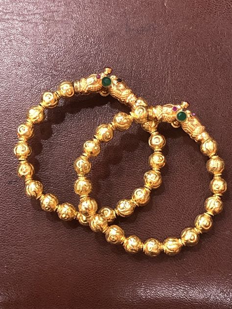 Baby Bangles Indian Gold, Kasu Bangles, Pearl Bangles Gold, Baby Jewelry Gold, Gold Pendants For Men, Fashion Jewelry Necklaces Gold, Baby Jewellery, Wooden Cradle, Kids Gold Jewelry