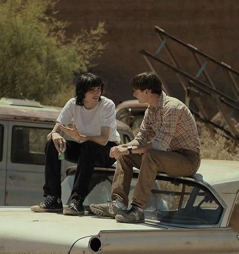 Finn Wolfhard And Noah Schnapp, Stranger Things Season 4, Noah Schnapp, Stranger Things Have Happened, Stranger Things 4, Stranger Things Characters, Cast Stranger Things, Stranger Things Aesthetic, Will Byers