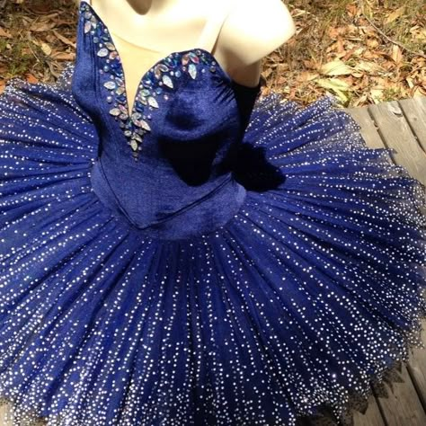 Ballet Costumes Tutus, Dance Costumes Ballet, Pancake Tutu, Classical Ballet Tutu, Competition Outfit, Blue Tutu, Alice In Wonderland Costume, Tutu Costumes, Ballet Beautiful