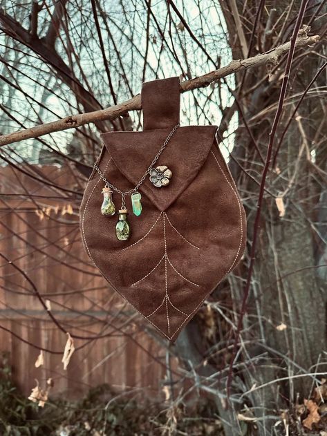 Forest Cosplay, Rein Fair, Leaf Pouch, Druid Costume, Wild Witch, Fantasy Festival, Medieval Outfit, Fair Outfit, Woodland Elf