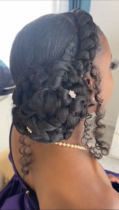 Afro Updo Hairstyles Wedding, Cornrow Wedding Hairstyles, Bridesmaids Braided Hairstyles, Natural Hairstyles For Black Women Wedding, Natural Hair Bridal Hairstyles, Badass Hairstyles, Natural Hair Updo Wedding, Black Bridesmaids Hairstyles, Afro Wedding Hairstyles