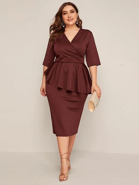 Plus Surplice Neck Split Hem Peplum Dress | SHEIN USA Dress For Fat Women, Elegant Plus Size Outfits, Classy Plus Size Outfits, Plus Size Peplum Dress, Peplum Dresses, Fancy Short Dresses, Tuck Dress, Plus Size Peplum, Corporate Dress