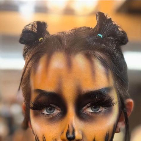 Selina on Instagram: "Halloween Pumpkin inspired makeup look 🎃" Jackolantern Makeup, Pumpkin Makeup, Inspired Makeup, Halloween Scary, Halloween Pumpkin, Jack O Lantern, Halloween Pumpkins, Makeup Inspiration, Pumpkins