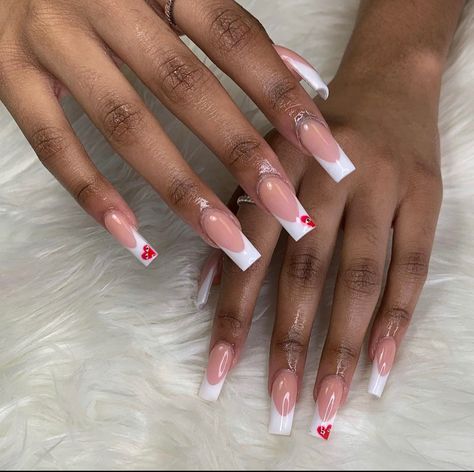 Nail Ideas Heart With Eyes, Cdg French Tip Nails, Acrilyc Nails Ideas French Tip, Simple French Tip Designs, Summer French Tip Nails Square, Heart Eye Nails, Medium Size Nails Acrylic, Baddie Nail Art Short, Valintens Nail Ideas