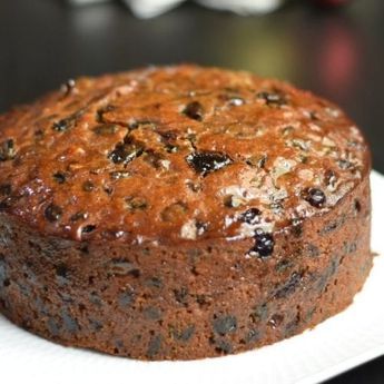 Super Moist Fruit Cake Recipe | MerryBoosters Moist Fruit Cake, Moist Fruit Cake Recipe, Best Fruit Cake Recipe, Fruit Cake Recipe Easy, Boiled Fruit Cake, Fruit Cake Recipe Christmas, Christmas Cake Recipe, Jul Mad, Kek Lapis