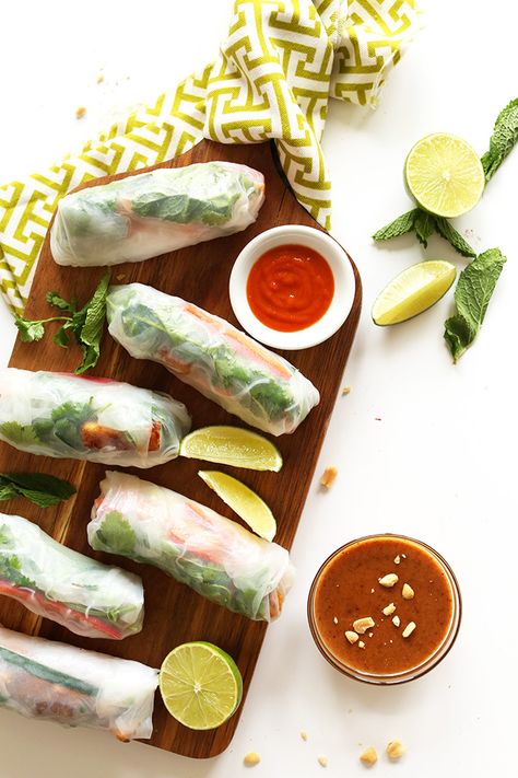 Vietnamese Spring Rolls with Crispy Tofu Vegan Vietnamese, Best Tofu Recipes, Vegan Spring Rolls, Vietnamese Spring Rolls, Spring Dishes, Dip Sauce, Minimalist Baker, Crispy Tofu, Vegetarian Dinners