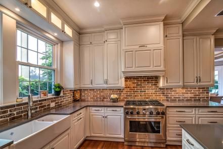 Brick tile backsplash