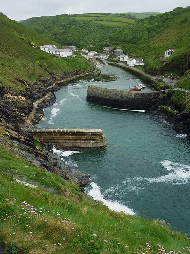 Boscastle, North Cornwall | May 2011 | jacquemart | Flickr Bath Somerset, North Cornwall, Into The West, Devon And Cornwall, Silver Sea, Cornwall England, Kingdom Of Great Britain, England And Scotland, Foto Art