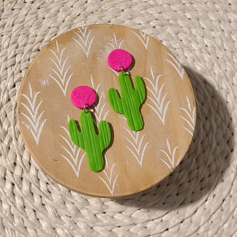 Clay Cactus Earrings, Cactus Polymer Clay Earrings, Babysitting Crafts, Cactus Earrings, Handmade Clay Jewelry, Polymer Earrings, Polymer Jewelry, Homemade Jewelry, Polymer Clay Projects