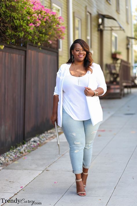 Spring Sleek | Plus Size Spring Fashion | TrendyCurvy White Blazer Outfits, Fashionista Outfits, Look Plus Size, Neue Outfits, Stylish Plus, Plus Size Fashion For Women, Black Women Fashion, Curvy Girl Fashion, Beauty Lifestyle