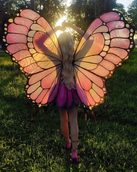 Mariposa Costume, Butterfly Halloween Costume, Cosplay Wings, Fairy Cosplay, Barbie Drawing, Barbie Costume, Wedding Movies, Costumes For Teens, Fairies Elves