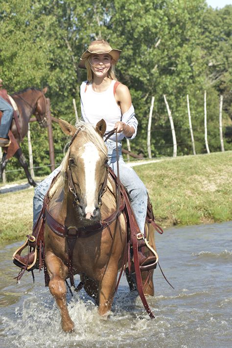 5 Fun Facts About Elsa Dutton's Horse, Lightning - COWGIRL Magazine Elsa From 1883, Elsa Dutton Aesthetic, Elsa 1883, 1883 Elsa, Woman Horse Riding, Elsa Dutton, Cowgirl On Horse, Instax Picture, Granby Colorado