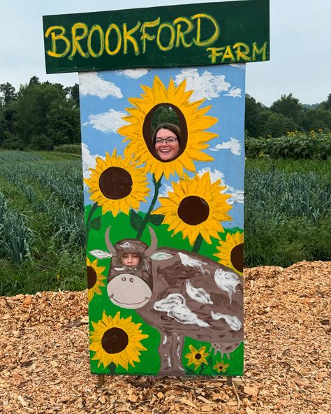 Just another sunflower 🌻 festival! #sunflowers🌻#summer2024 #memories #traditions #friemdsthatbecamefamily Sunflower Festival, Festival Flyer, Spring Festival, Sunflower, Festival