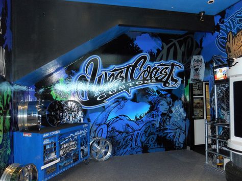 Get a ford mustang customized by west coast custom West Coast Customs, Motorcycle Store, Wall Street Art, Berlin Travel, Custom Garages, Everything And Nothing, S Car, Car Wrap, Car Show