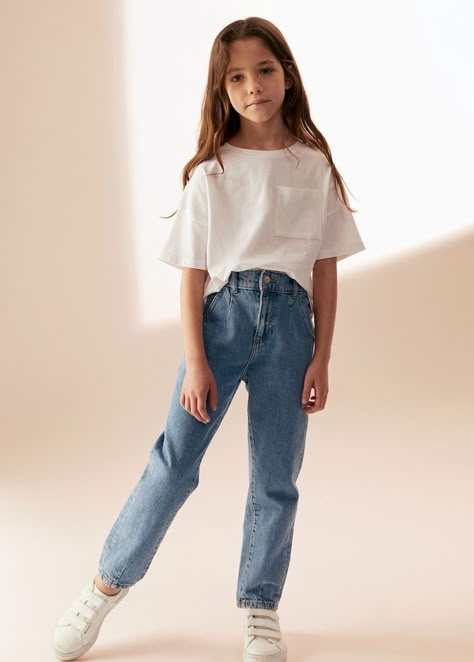 Fashion For Girls, Trendy Kids Outfits, Slouchy Jeans, Trendy Kids, Mango Kids, Jeans Kids, Young Fashion, Kids Portraits, Kids Fashion Girl