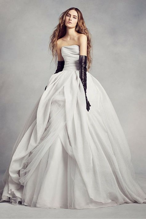 Vera wang Organza Wedding Dress Ballgown, Wedding Dress Tea Length, Vera Wang Wedding, Wedding Dress Alterations, Wedding Dress Organza, Organza Wedding Dress, Wedding Dresses Vera Wang, Wedding Dress Flowy, Davids Bridal Wedding Dresses