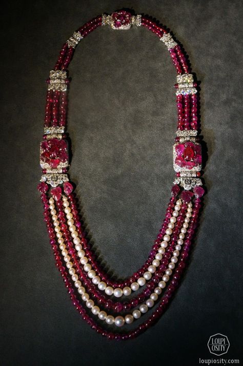 Click for the next image Perls Jewellery, Bijoux Art Deco, Bijoux Art Nouveau, Colour Stone, Diamond Necklaces, Cartier Jewelry, The Necklace, Ruby Jewelry, A Necklace