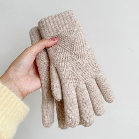 Harry Potter Script, Best Winter Gloves, Europe Clothes, Dropshipping Products, Knitted Accessories, Gloves Fashion, Cashmere Gloves, Wool Gloves, Cashmere Fabric