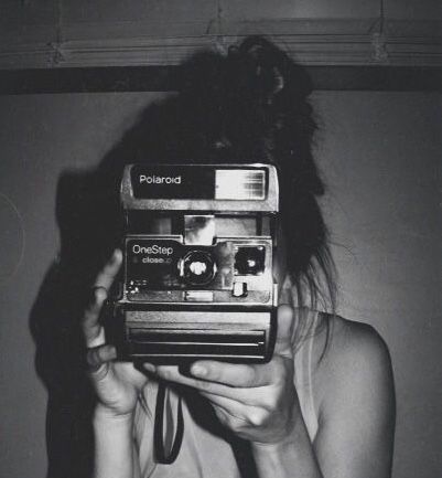 Grunge Pics, Photography 90s, Black And White Photo Wall, Gray Aesthetic, 90s Aesthetic, Black And White Wallpaper, Black And White Aesthetic, Grunge Photography, A Desk