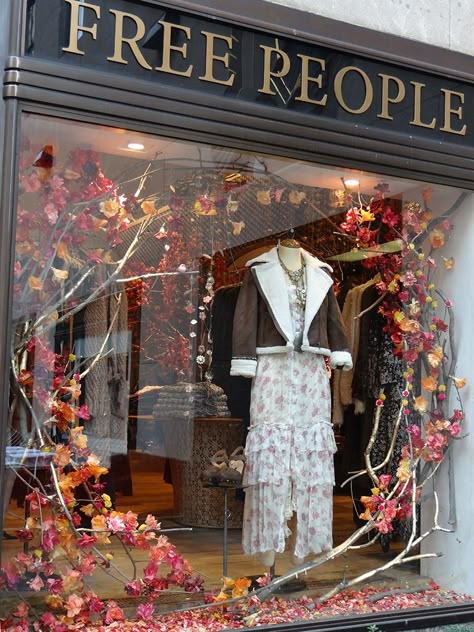 Unique mannequin finds for 40% OFF today! Get yours now and make your window display stand out! https://mannequinmall.com #virtualmerchandising #mannequins #windowdisplay Autumn Window Display Retail, Fall Store Displays, Autumn Window Display, Display Visual Merchandising, Fall Windows, Window Display Retail, Decoration Vitrine, Store Window Display, Store Window Displays