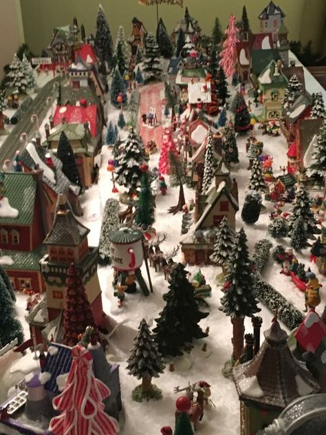 Train Under Christmas Tree, Diy Christmas Village Platform, Christmas Village Display Ideas, Village Display Ideas, Christmas Tree Village Display, Diy Christmas Village Displays, Christmas Tree Village, Village Ideas, Christmas Village Sets