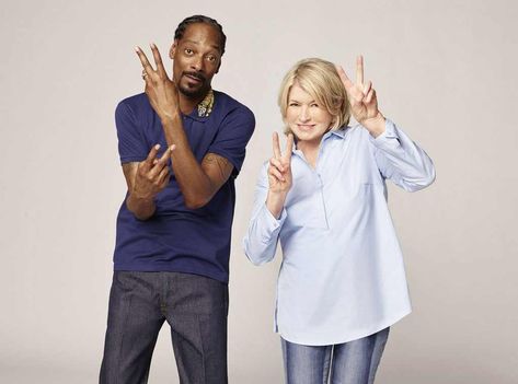 Inside Snoop Dogg's Fascinating, Unlikely Relationship With Martha Stewart Snoop Dogg And Martha Stewart, Martha Stewart Cooking School, Super Bowl Commercials, Snoop Dog, Martha Stewart Weddings, Snoop Dogg, Present Day, Food Cravings, Martha Stewart