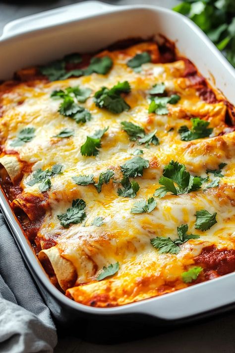 Enchilada Seasoning Recipe, Baked Chicken Enchiladas, Baked Enchiladas, Chicken Enchiladas Casserole, Creamy Refried Beans, Creamy Chicken Enchiladas Recipe, Chicken Bakes, Enchilada Sauce Easy, Chicken Enchilada Bake