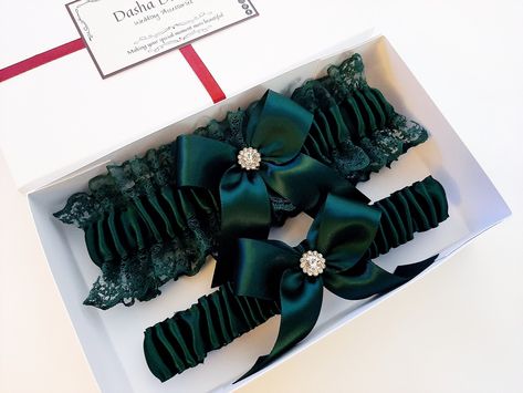 Hunter Green Wedding Garter Set, Hunter Bridal Garter, Garter Belt, Dark Green Garter Set, Leg Garter for Bride, Toss and Keepsake Set Make your wedding day even more special with this two piece bridal garter set. Using a tape measure, simply measure around your thigh in the spot where you will be wearing the garter (usually about 4" above  your knee). Use that measurement as a guide to select the correct size for your garter. Please measure your thigh carefully to select the correct size.  All Green Wedding Garter, Green Garter, Hunter Green Wedding, Dark Green Wedding, Forest Theme Wedding, Bridal Garters Set, Green Themed Wedding, Emerald Green Weddings, Leg Garter