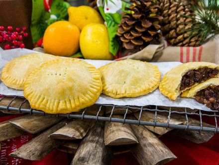 Granny Ruth's Mincemeat Pie - Home & Family Hallmark Recipes, Pap Recipe, Mincemeat Pie, Pumpkin Crockpot, Chocolate Peppermint Cake, Holiday Party Appetizers, Peppermint Cake, Nick Lachey, Food Channel