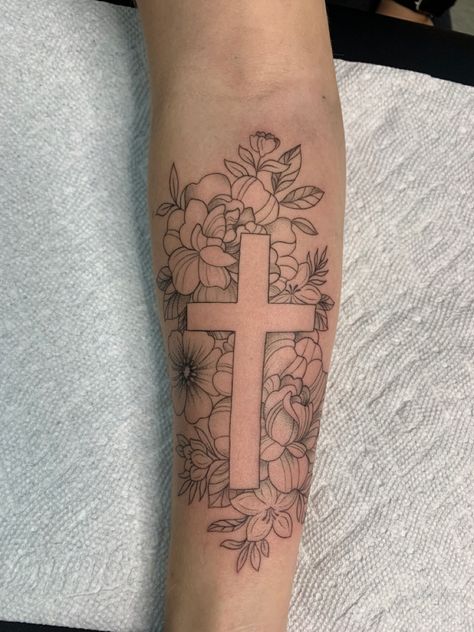 Cross Rib Tattoos, Floral Cross Tattoo, Cross Heart Tattoos, Pretty Cross Tattoo, Rip Tattoos For Dad, Unique Cross Tattoos, Verse Tattoos, Cross Tattoos For Women, Saved Tattoo