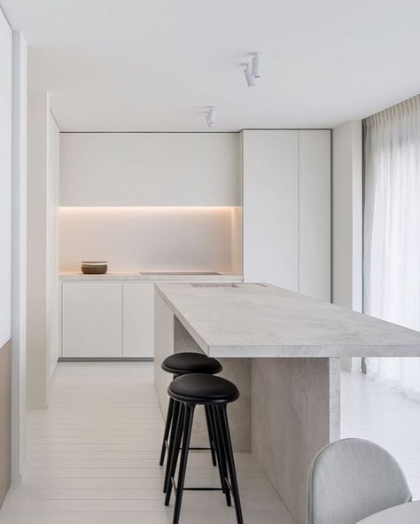 Dining Interior, Minimal Kitchen, Modern Sink, Minimalist Kitchen Design, Modern Kitchen Island, Kitchen Concepts, Kitchen Island Design, Kitchen Furniture Design, Minimalism Interior