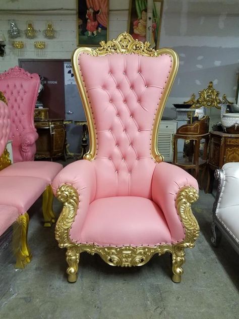 "Tiffany" Queen Throne Chair - Pink / Gold – THE THRONE KINGDOM Quinceanera Chair, Throne Diy, Gold Throne Chair, Queen Throne, Diana Queen, Throne Chairs, Pedicure Chair, Throne Chair, Arm Chair Table